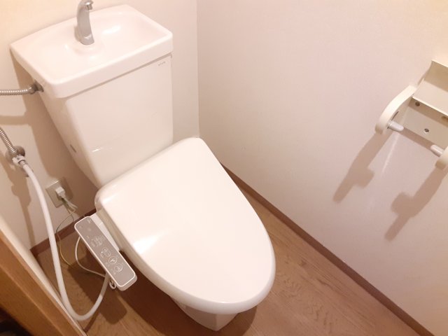 16/27 トイレ