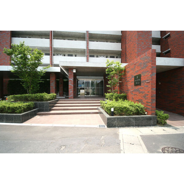 14/20 エントランス