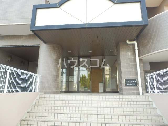 21/30 エントランス