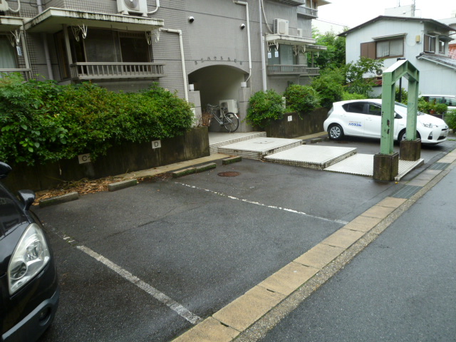 22/26 駐車場