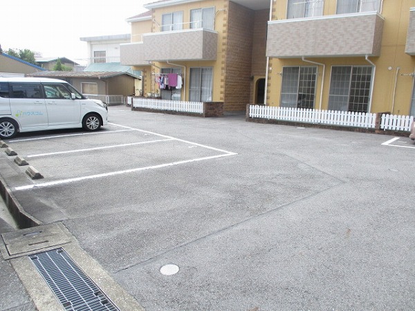 22/29 駐車場