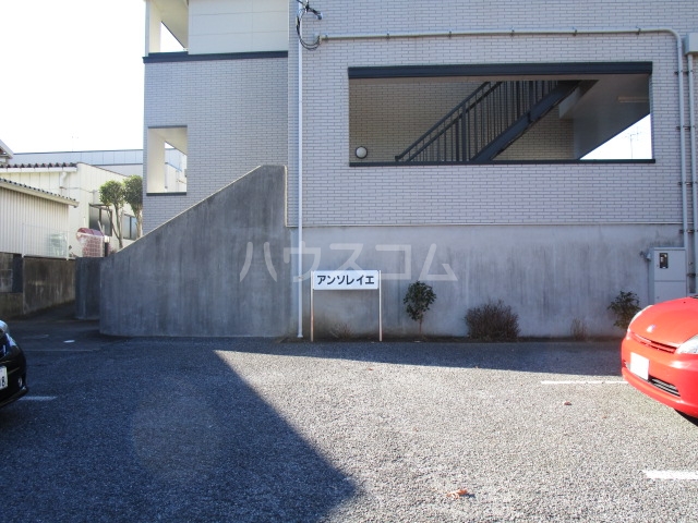 25/26 エントランス