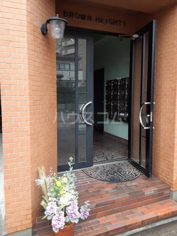 17/23 エントランス