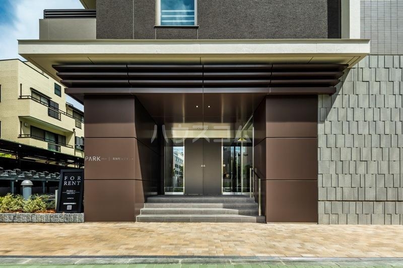 22/29 エントランス