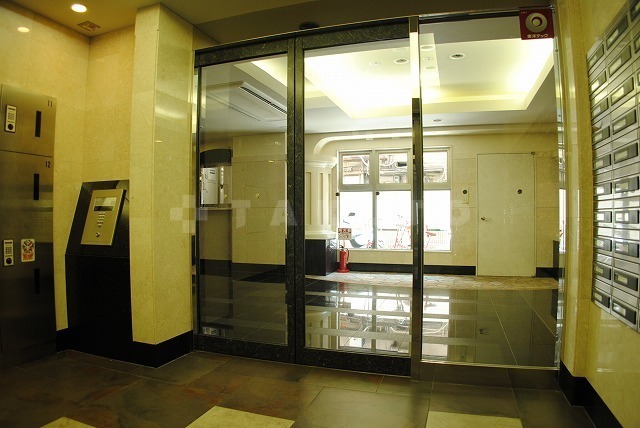 15/19 エントランス