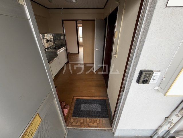 14/30 玄関