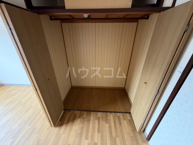 13/30 収納