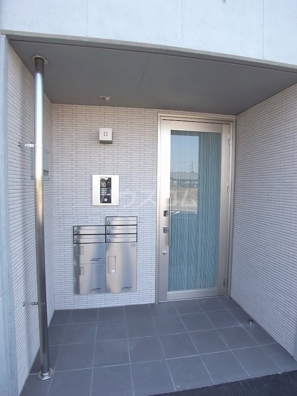 16/26 エントランス