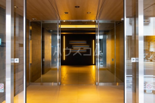 20/26 エントランス