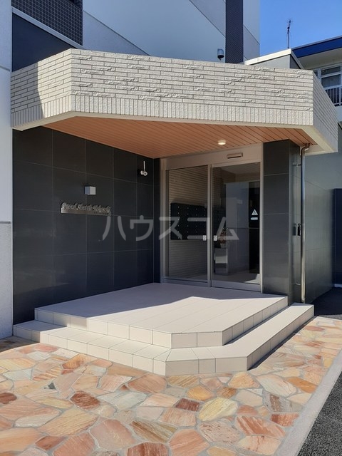 14/21 エントランス