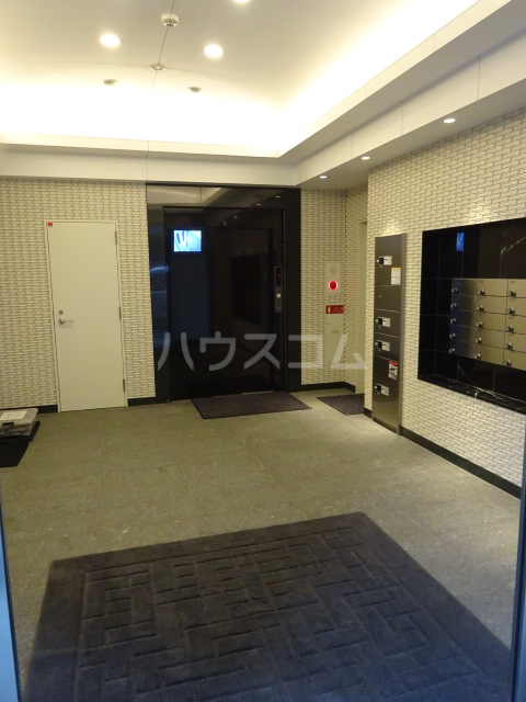 22/30 エントランス