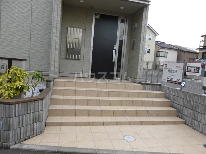 14/25 エントランス