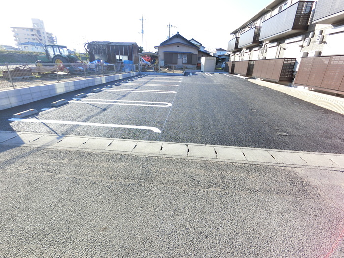 26/30 駐車場
