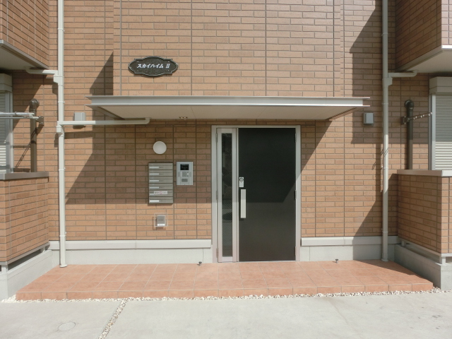 23/30 エントランス