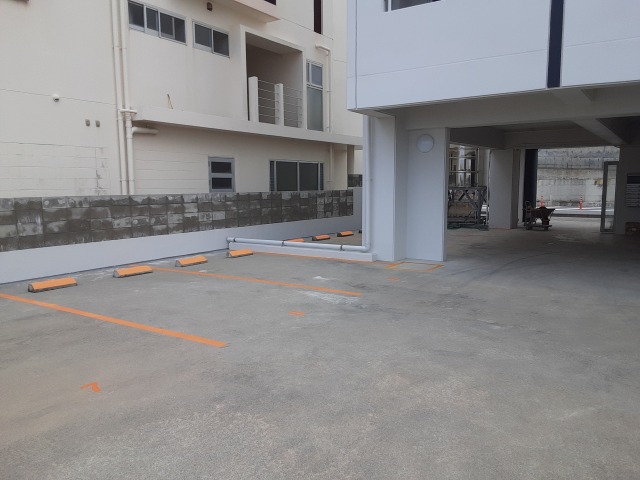 18/20 駐車場