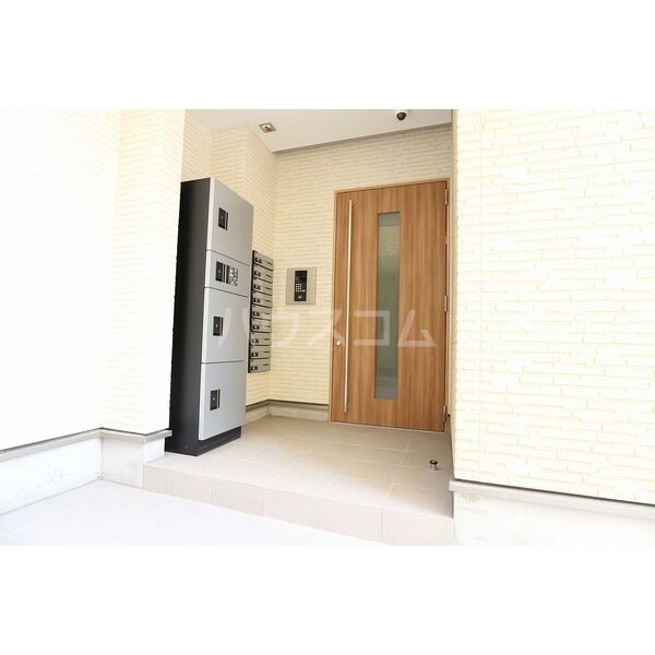 14/17 エントランス