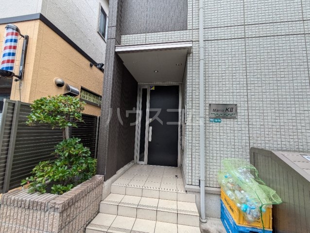 22/30 エントランス