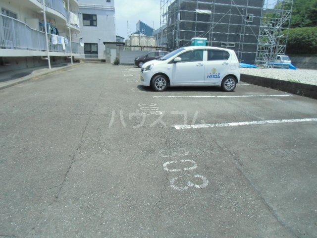 19/23 駐車場