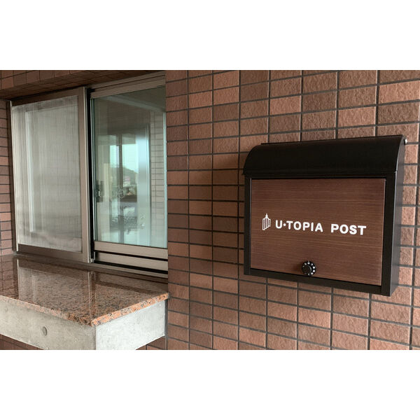 20/21 エントランス