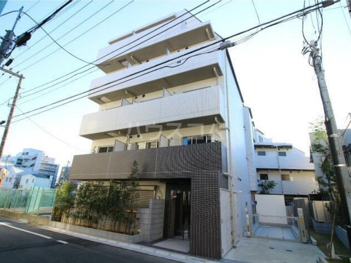 プレール・ドゥーク学芸大学の外観