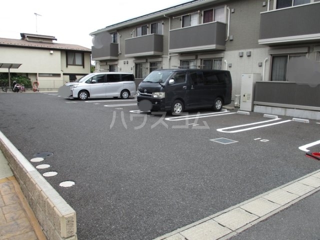 18/19 駐車場
