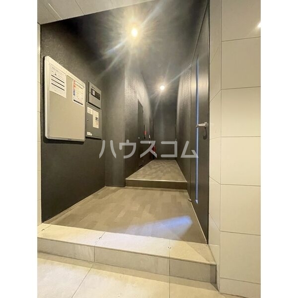 14/20 エントランス