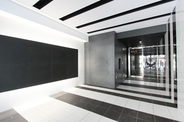 18/20 エントランス