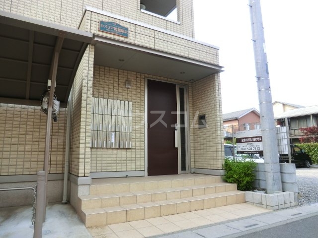 25/30 エントランス