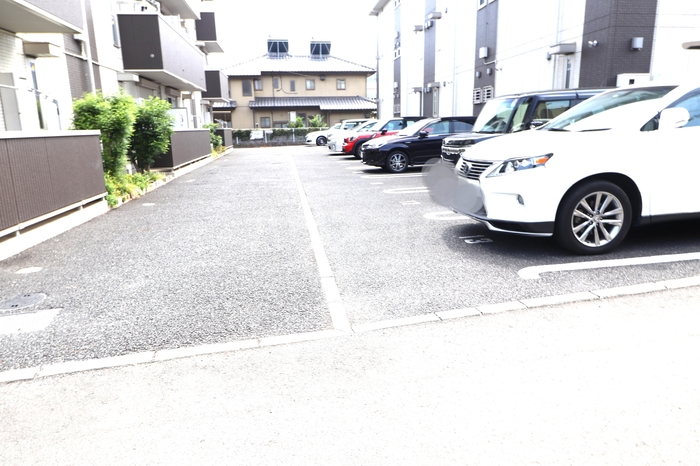 17/28 駐車場