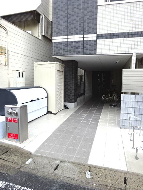 17/20 エントランス