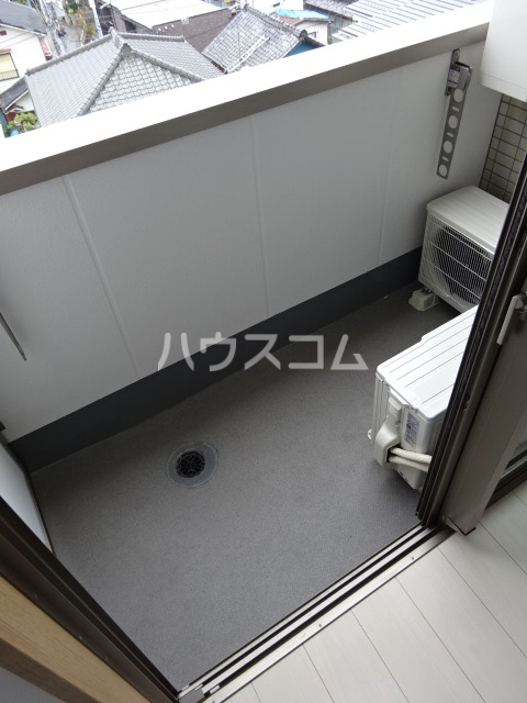 19/28 バルコニー