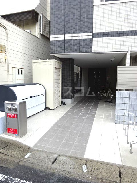 3/6 エントランス