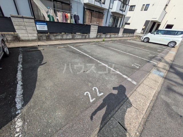 25/30 駐車場