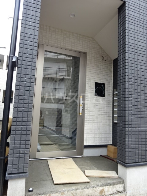 14/15 エントランス