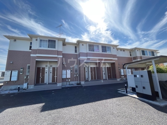 23/30 エントランス