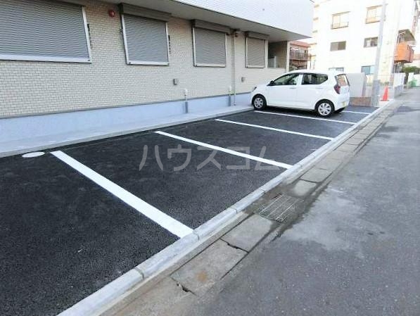 20/30 駐車場