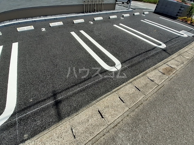 14/20 駐車場