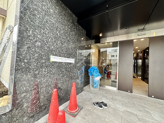 21/24 エントランス