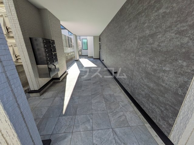 22/30 エントランス