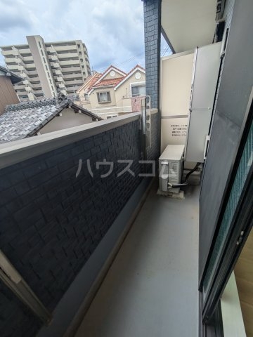 23/30 バルコニー