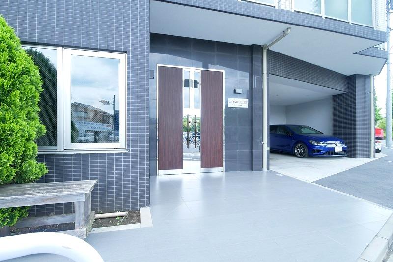 2/2 エントランス