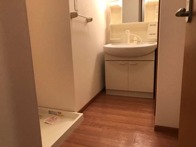 18/27 洗面