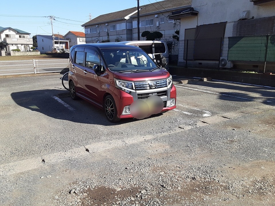 23/30 駐車場