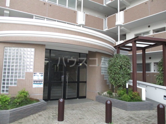 17/27 エントランス