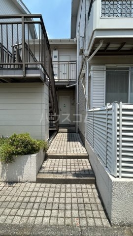 2/5 エントランス