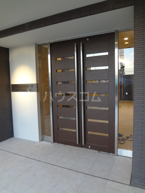 28/30 エントランス