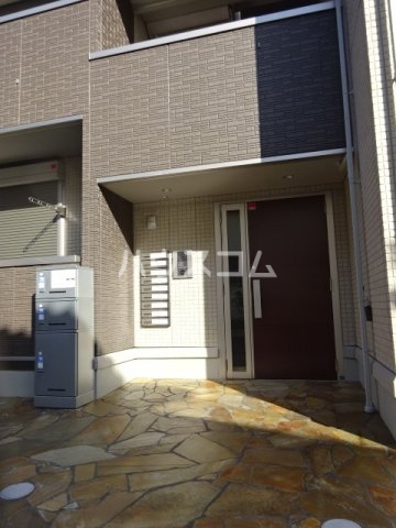 20/21 エントランス