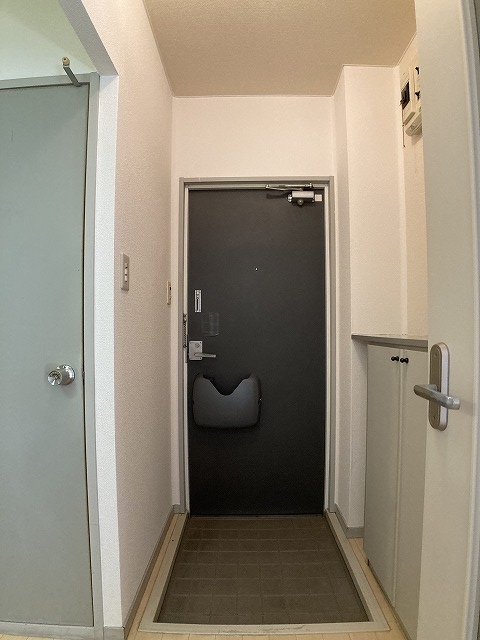 14/30 玄関
