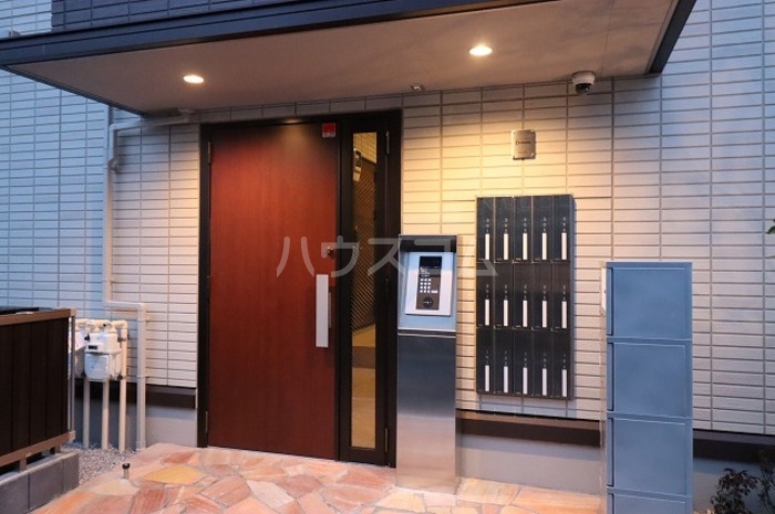 2/4 エントランス