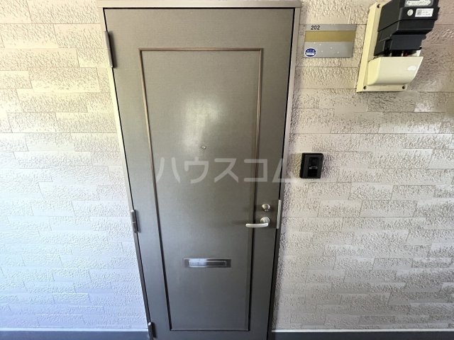 27/30 エントランス